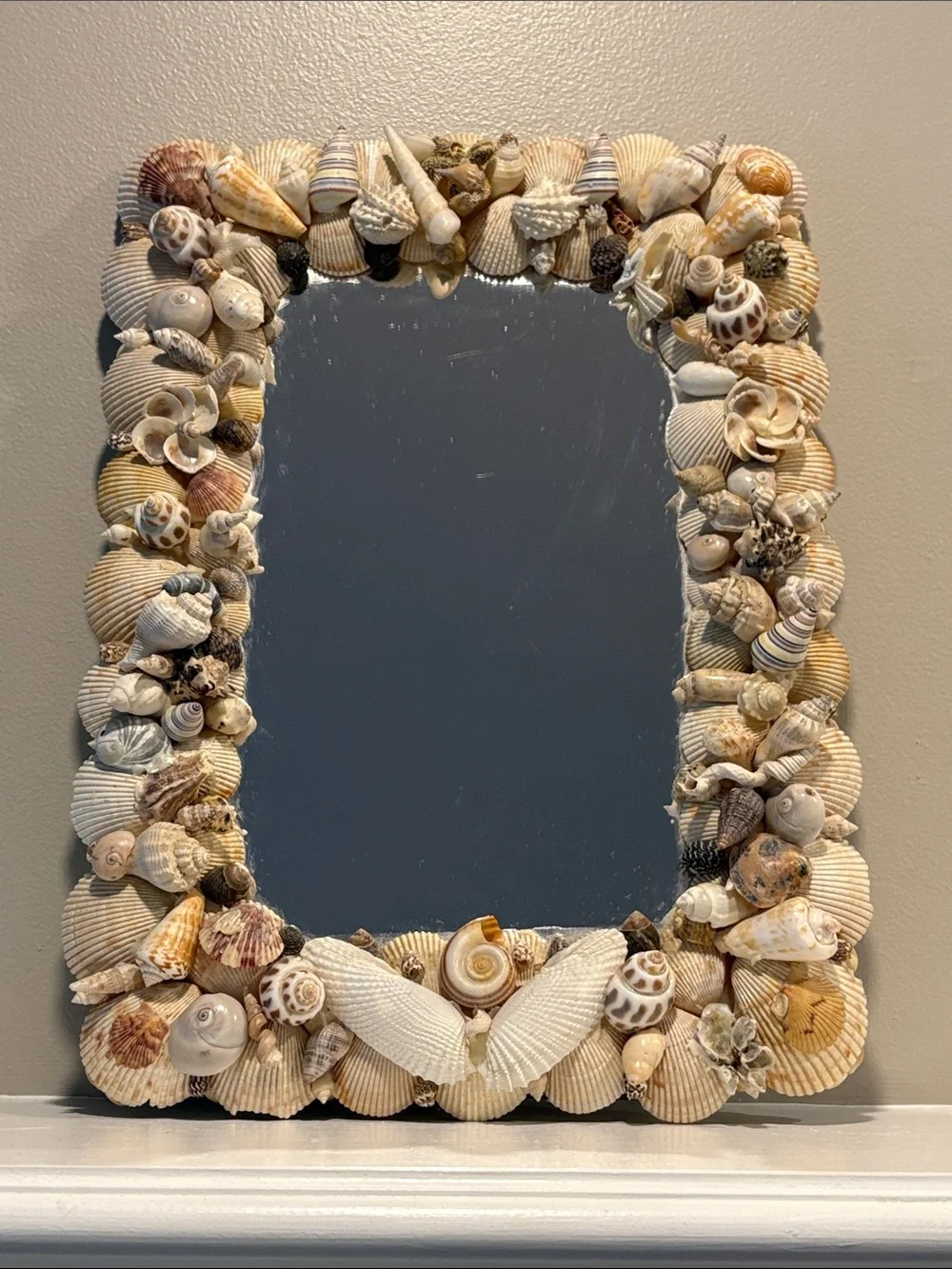 VTG Handmade 11”x15” Seashell Frame Mirror